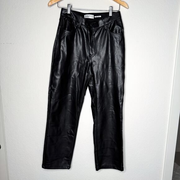 Abercrombie The 90s Straight Ultra High Rise Black Vegan Leather Pants - Picture 5 of 12